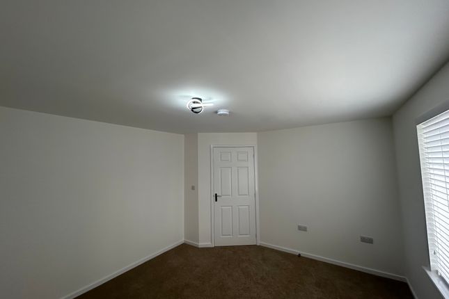 54, Violet Street, BRANDON photo 3
