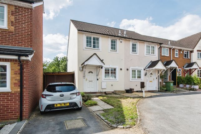 End terrace house for sale in Cheltenham Gardens, Hedge End, Southampton