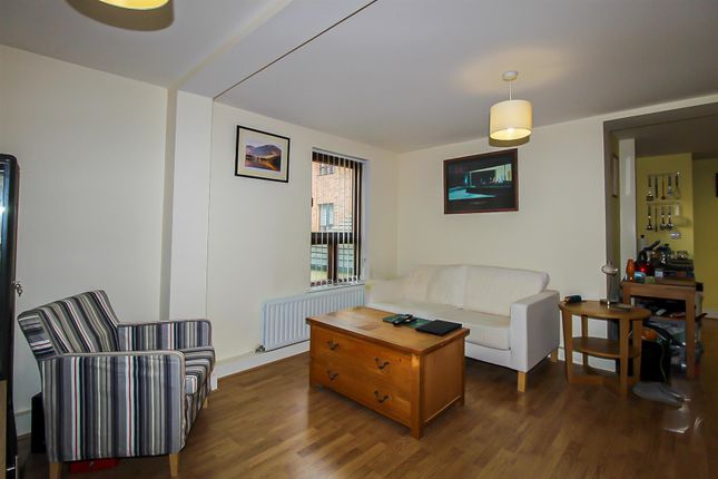 9 Delius, Woodlands Village, Wakefield photo 4