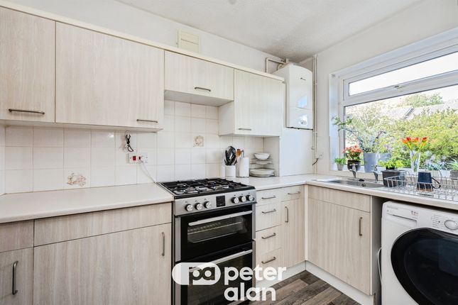 21, Willet Close, Neath photo 4