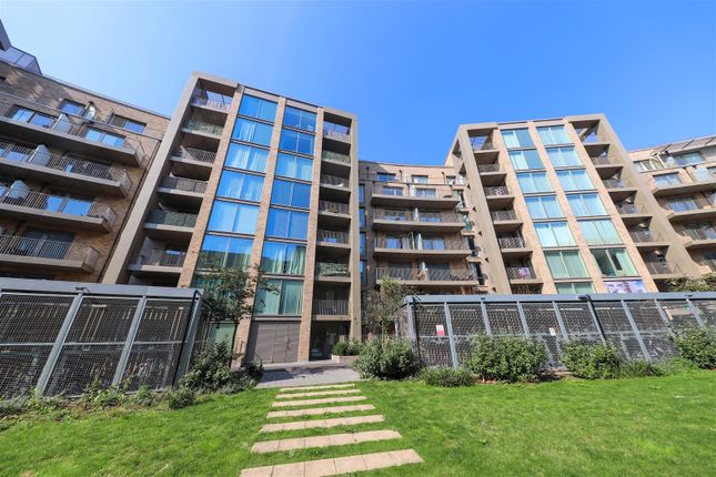 Thumbnail Flat for sale in Garnet Place, West Drayton