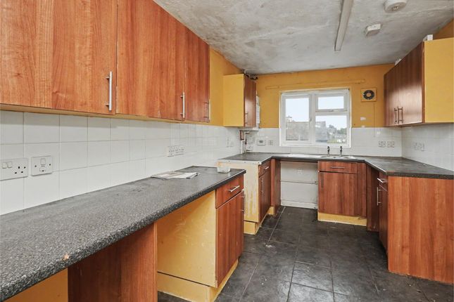 13, Dryden Road, Dover photo 4