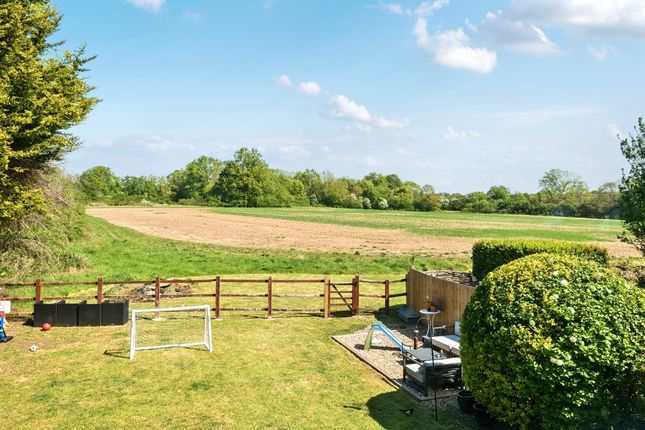 8 Home Farm Cottages, Ponsbourne Park, Hertford photo 2