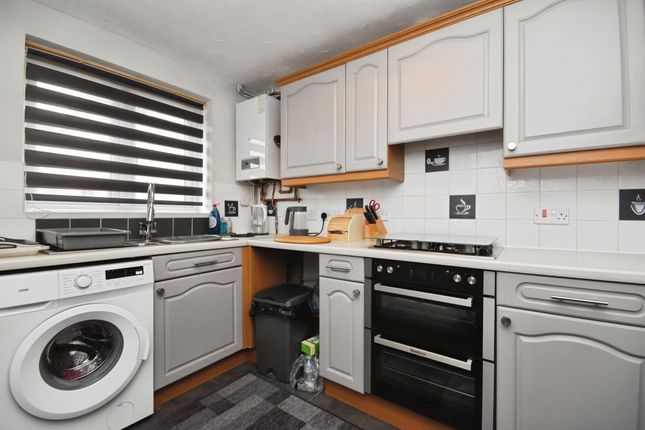 5, Snowberry Court, Braintree photo 4