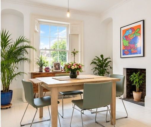 2 Barnabas Road, London photo 3