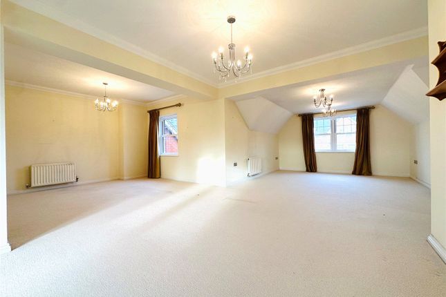 17, Westlecot House, Swindon photo 2