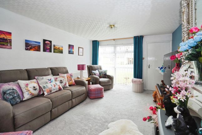 5, Duncombe Close, Scarborough photo 4