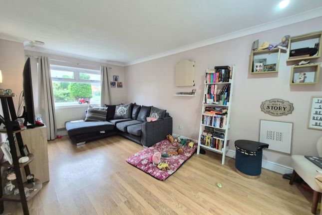 47, Hawthorn Crescent, Skelmersdale photo 4