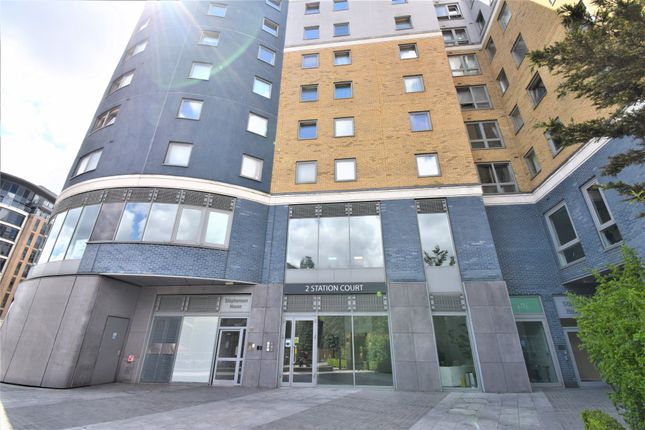 Thumbnail Commercial property for sale in Station Court, Townmead Road, London