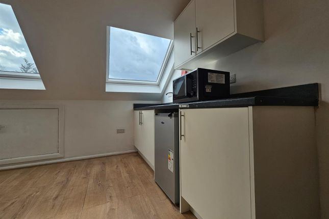 5, Rugby Close, Harrow photo 4
