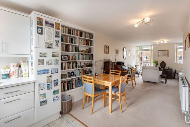 6 Harefields, Oxford photo 2