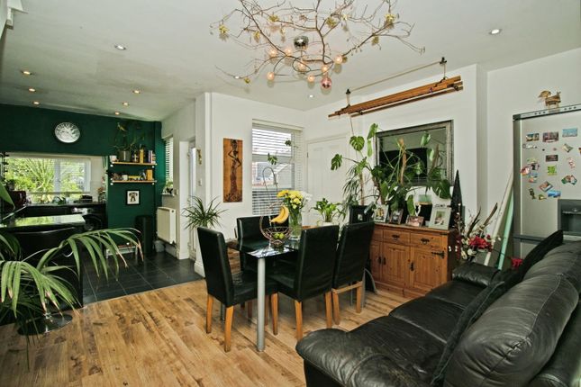 10, Belmont Place, Cornwall photo 4