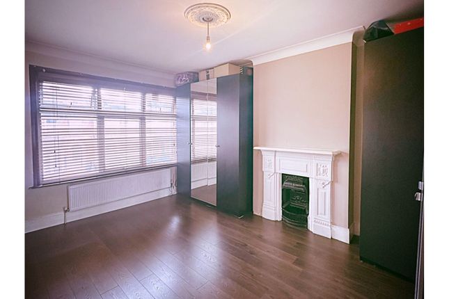 Terraced house for sale in Kinfauns Road, Ilford