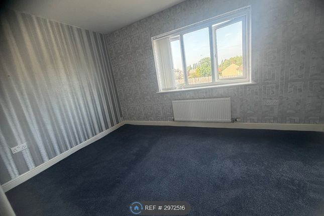 Springvale Close, Kirkby, Liverpool photo 4