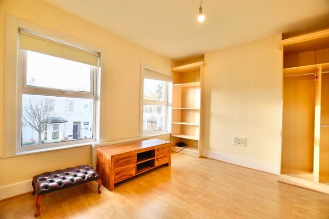 Terraced house to rent in Albert Square, Stratford