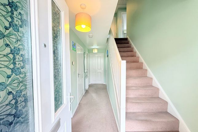 13, Jenkinson Drive , Redding  photo 2