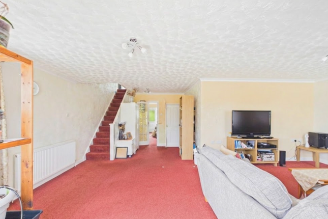 96, Laura Grove, Paignton photo 3