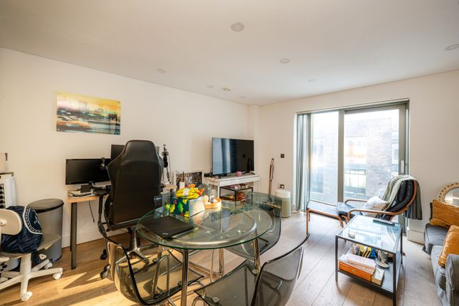 Flat 4, 537, Harrow Road, London photo 4