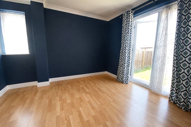 32b,, Church Road, Godalming photo 3