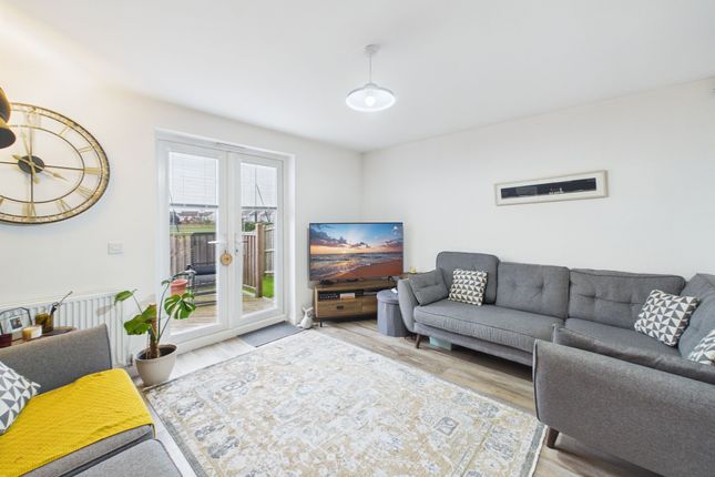 21 Thistledown Drive, Glasgow photo 2