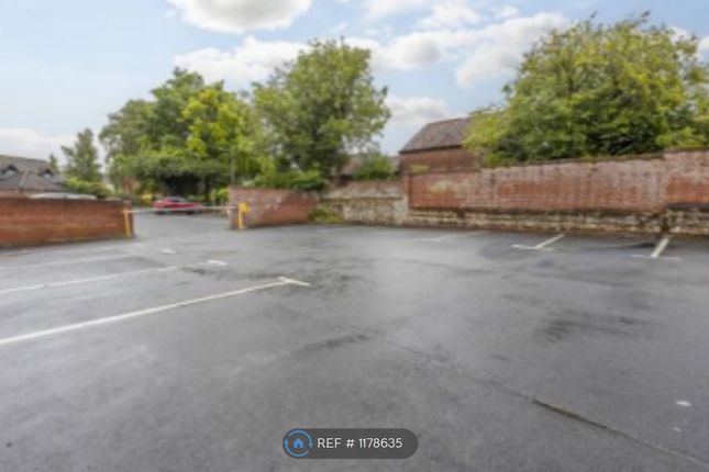 Flat, Market Street, Wymondham photo 2