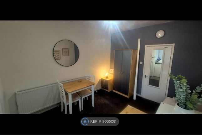 Moorside Road, Swinton, Manchester photo 3