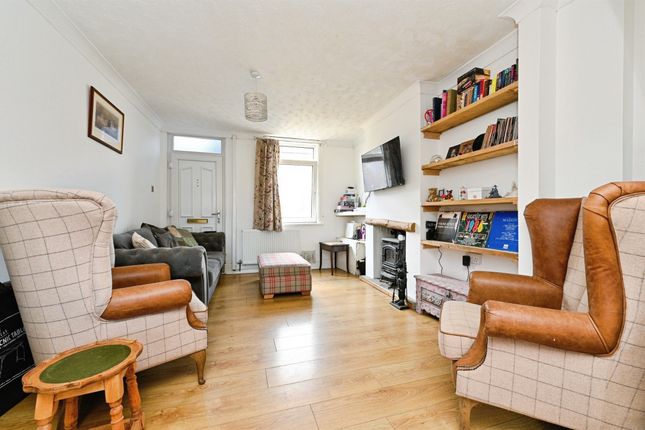 1, Lakenham Terrace, Wisbech photo 4