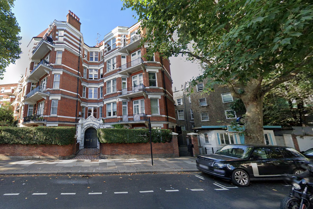 Flat to rent in Ashburnham Road, Chelsea, London