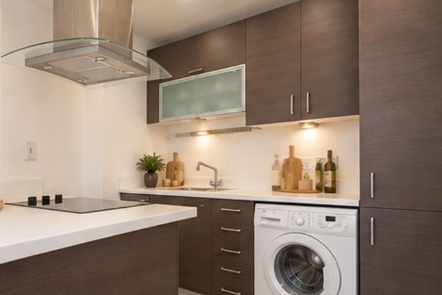 Flat 403, Hodgeson House, London photo 2