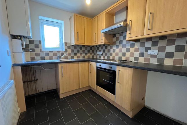 5a, Poplar Road, Dunscroft photo 4