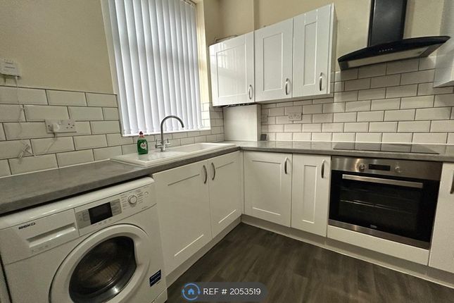 Terraced house to rent in Hollins Road, Oldham