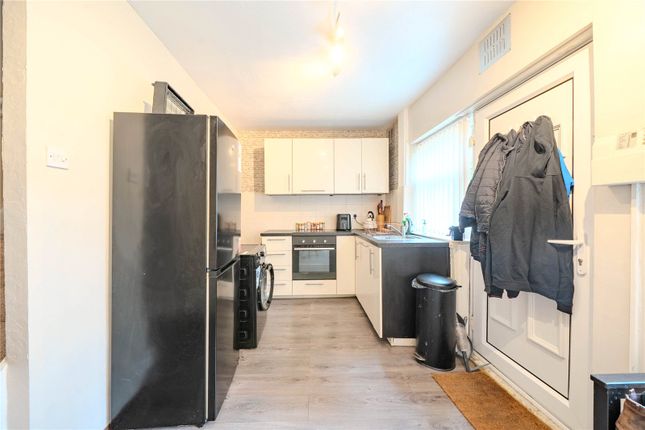 5, Henley Terrace, West Yorkshire photo 3