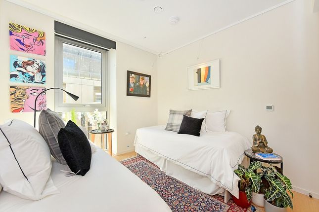 Flat to rent in Lillie Square, Fulham