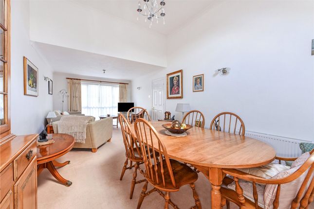 29 Tudor Close, Chichester photo 2