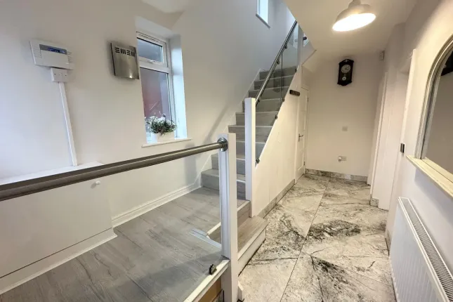 143, Woodlands Rd , Manchester photo 4
