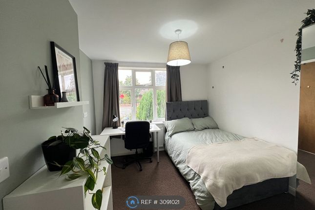 5 Bedroom Detached