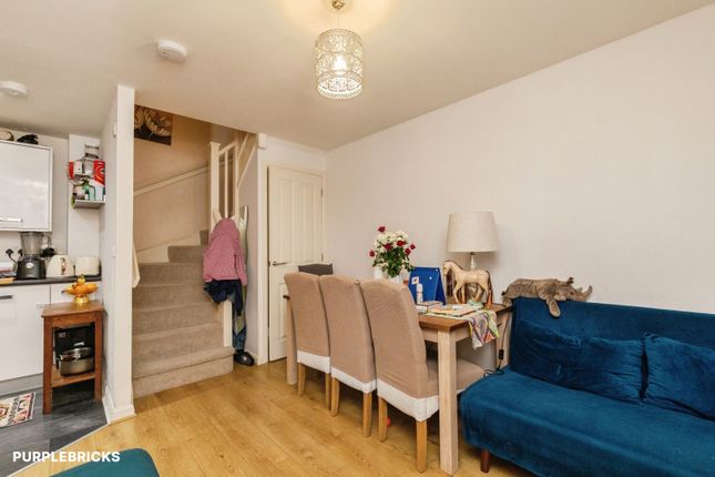32, Inkerman Close, Bristol photo 4