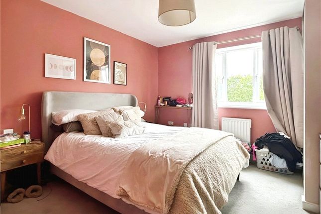 Flat 3, Girling House, 8, Glover Crescent, Reading photo 4
