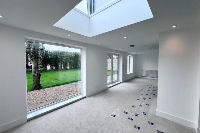 18, Southlands Road, Uxbridge photo 4