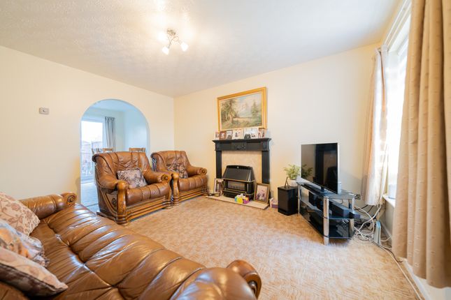 23 Tillett Road, Leicester photo 2