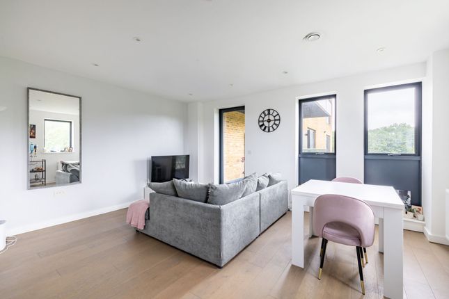 Thumbnail Flat for sale in Leaden Hill, Smitham Court