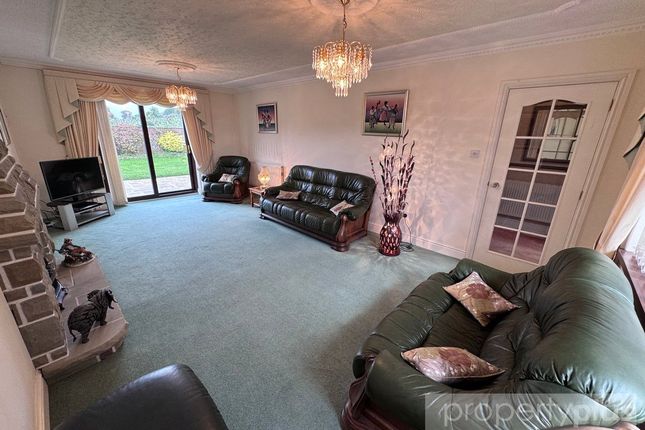 11, Bronheulwen, Rhondda Cynon Taff photo 3