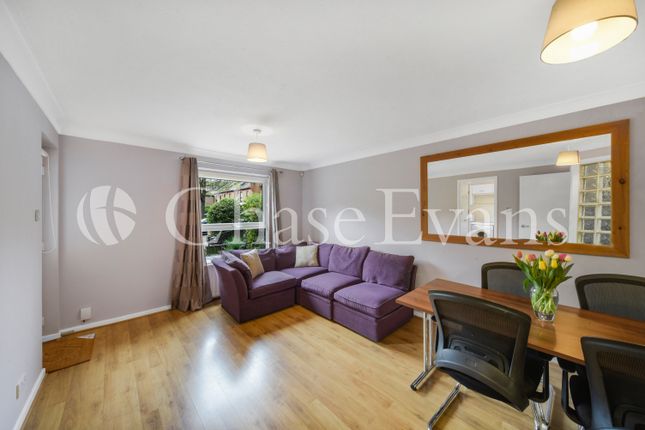 Thumbnail Flat to rent in Horseshoe Close, Docklands, London