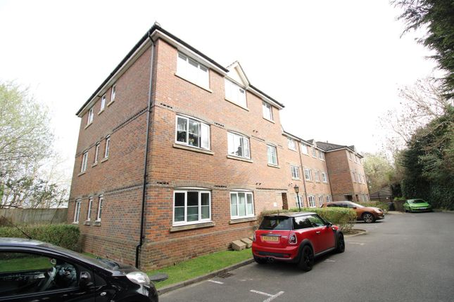 Thumbnail Flat to rent in Latimer Court, Earlswood, Redhill