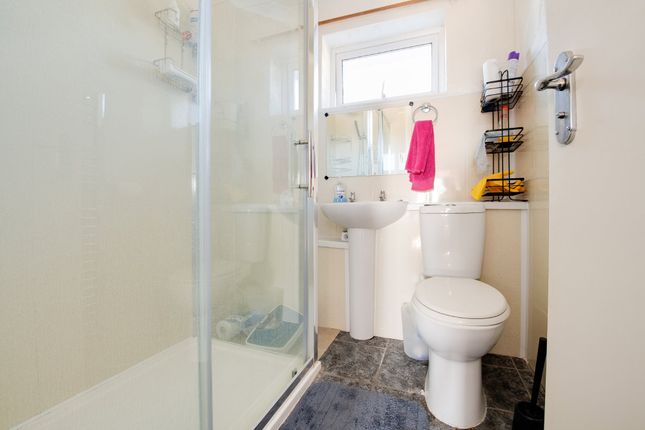 Room To Rent In Millfield Close Chichester Po19 Zoopla