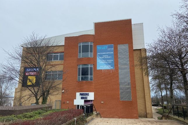 Office to let in Newcastle Shopping Park, Byker
