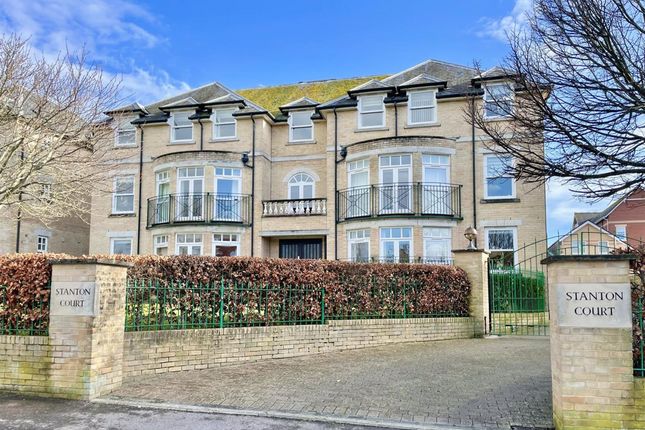 2-bed flat on 15 Stanton Court Melcombe Avenue, Weymouth, £230,000