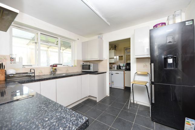 11 Thirlmere, Huntingdon photo 2