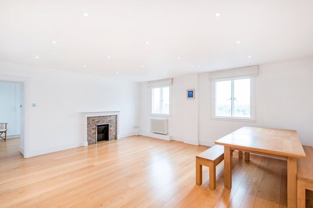 67 Chiltern Court,, Baker Street, London photo 2