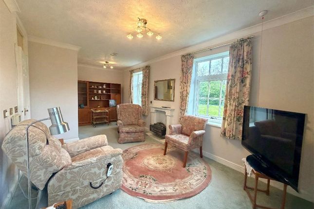 Flat 8, St. Andrews Court, Queens Road, Altrincham photo 2